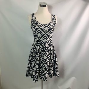 🌞Black and White Geo Print Summer Skater Dress